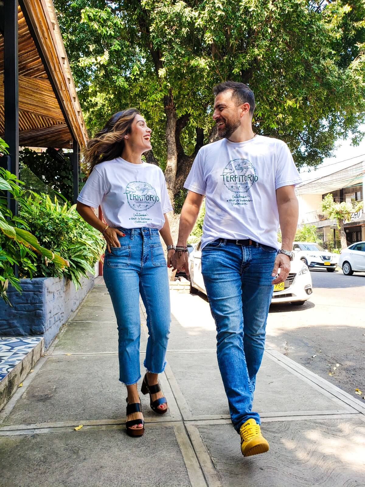 Camiseta Unisex - Territorio - IXORA Inclusivas y Autónomas - Imagen 5