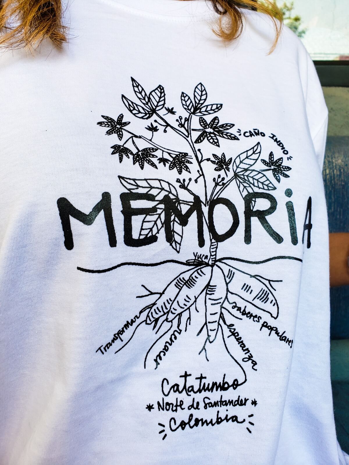 Camiseta Unisex - Memoria - IXORA Inclusivas y Autónomas - Imagen 5